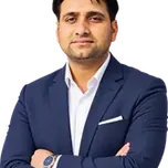 Jitendra Saini speaking live on stage